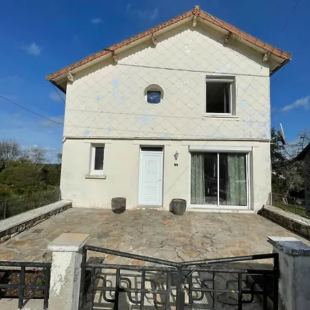 La Maison Lilas Holiday home *
